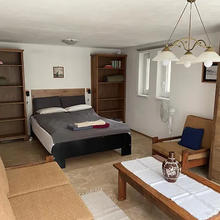 Studio Apartmanok