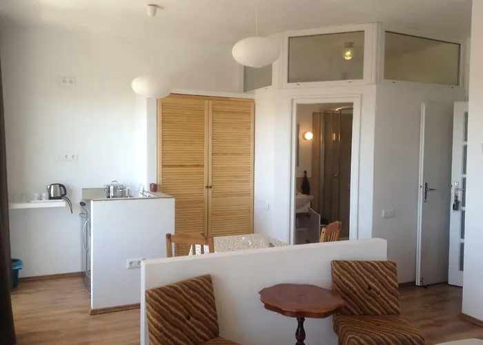 Studio Apartmanok *
